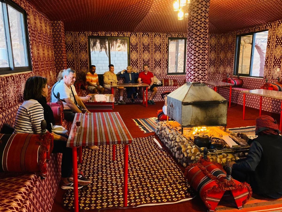 Star Guide Luxury Camp Hotell Wadi Rum Eksteriør bilde